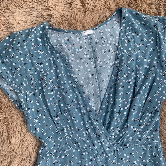 GARAGE Floral Romper - Picture 7 of 7